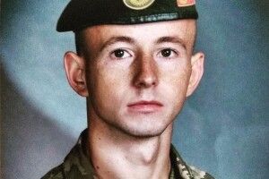 Рожищанина за зразкову службу відзначив командир військової частини