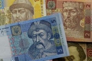 У магазинах Луцька перестають приймати купюри номіналами 1, 2, 5 та 10 гривень