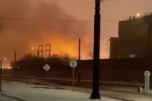 На росії горить тракторний завод у челябінську
