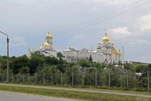 Почаївську лавру за часів Януковича передали Москві до 2052 року?