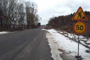 На волинській трасі поляки ремонтують міст: на дорозі обмежений рух 