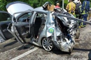 На Рівненщині у автотрощі загинули двоє студентів (Фото)