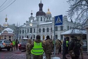 Доспівалися! СБУ проводить обшуки у Києво-Печерській Лаврі