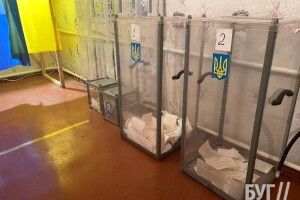 На довиборах у волинській громаді перемагає лікарка – паралельний підрахунок