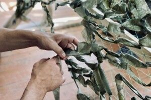 На Волині розшукують людей для плетіння маскувальних сіток