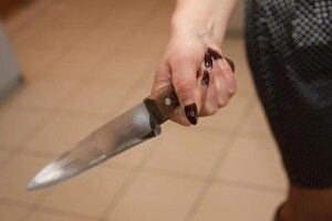 На Волині жінка підрізала знайому під час сварки