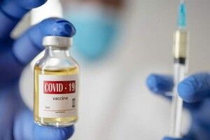 Українців у Польщі безкоштовно вакцинуватимуть