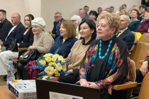 Волинська Примадонна презентувала неймовірну книгу (Фото)