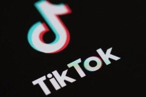 Пісня «Батько наш Бандера» стала популярнішою за новий трек Моргенштерна в YouTube