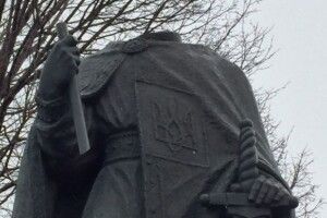 Біля української церкви у Вінніпегу пошкодили пам’ятник святому Володимиру