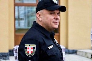 На Волині затримали керівника Нацполіції, який продавав гуманітарні авто (Доповнено)?