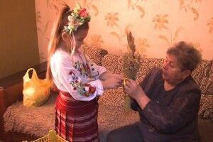 100 оберегів до Різдва: волинська родина виготовляє дідухи