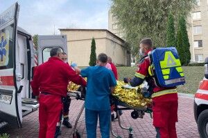 Постраждалих від вибуху нафтопроводу рятуватимуть за кордоном