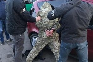 На одержанні неправомірної вигоди викрито прикордонника (фото)