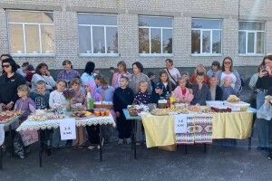 У сільській школі на Волині, де найглибше озеро України, зібрали понад 57 тисяч гривень для ЗСУ