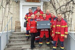 Медики швидкої на Волині отримали StarLink для безперебійного зв'язку