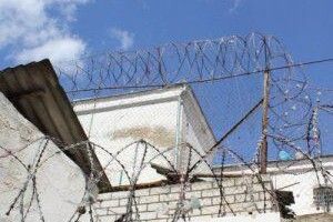 Вийшов на день із в'язниці, посвяткував іменини і — назад!