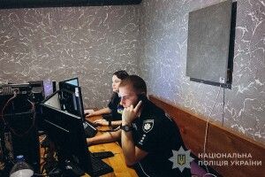 Як волинські поліцейські тримали зв'язок під час ранкової тривоги