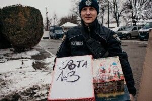 Волинські патрульні допомогли Миколаю збільшити святкову торбу