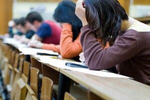 МОН встановило порогові бали для ЗНО з історії України, географії та хімії