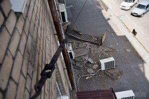 У Львові чолов'яга добряче хильнув, вийшов на балкон, а той... обвалився
