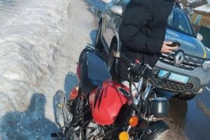 На Волині неповнолітній всівся за кермо