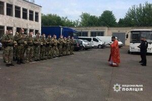 20 волинських правоохоронців вирушили в зону ООС