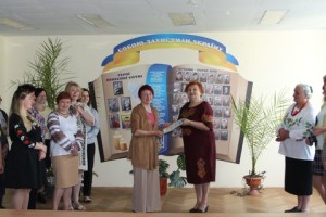 Лучанка Лариса Онищенко отримала подяку Міністра оборони України