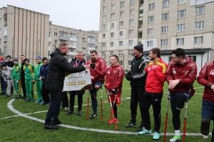 Міський голова Луцька віддав 1 000 000 гривень