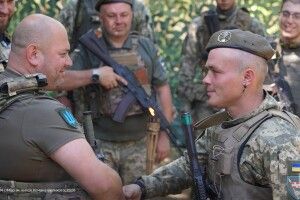 Новобранці волинської бригади урочисто отримали шеврони та берети (Фото)