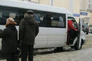 Водія маршрутки, який вигнав вдову бійця, самого відправляють в АТО на «перевиховання»