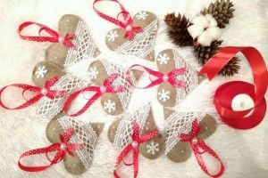 А ви вже вбрали ялинку? Ловіть креативні іграшки у вишиванці від волинської рукодільниці (ФОТО)