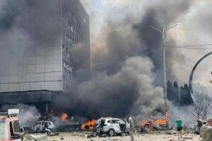 Теракт у Вінниці: ракети поцілили в офісне приміщення, серез загиблих - маленька дитина (Фото, відео)