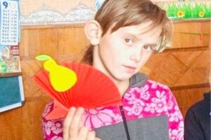 Дівчинці з волинського села, яку виховують дідусь з бабусею, збирають кошти на боротьбу з раком