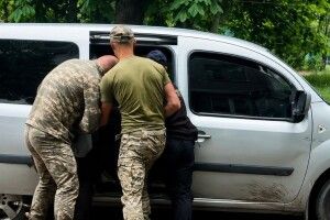 На Миколаївщині представники Омбудсмана рятували людей з ТЦК (Відео)