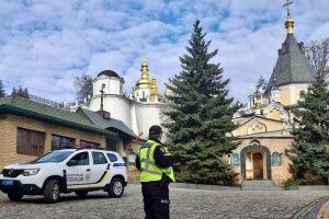 На Великдень поліція може проводити вибіркові перевірки для недопущення провокацій