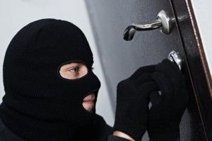 У Нововолинську поліція викрила квартирного злодія  
