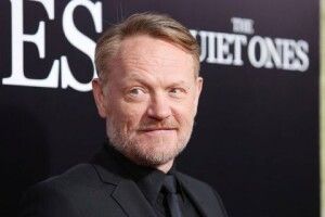 Актор серіалу «Чорнобиль» подякував Києву у промові на «Золотому глобусі»