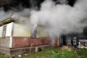 Рятувальники з Мар’янівки учора двічі виїздили гасити пожежі