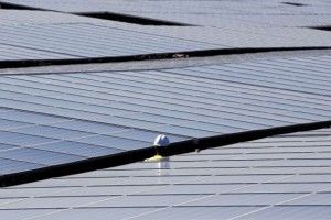 Потужність сонячних та вітрових електростанцій сягнула трильйона Вт