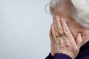 У Львові псевдокасирка підмінила 400 тисяч гривень на звичайний папір