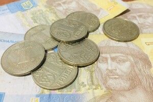 В Україні скоротилась середня зарплата: у регіонах вона різниться