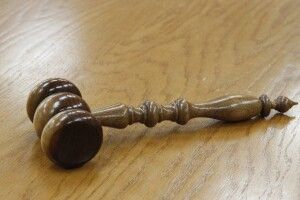 У Росії закрили справу проти школяра, який поширив допис про смерть цивільних в Україні
