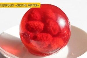 Ісландська дизайнерка створює одяг із... желе