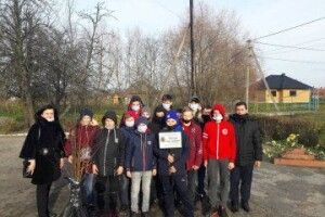 Волинські школярі разом з екологами висадили фруктовий сад