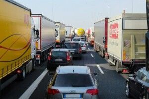 Скільки людей перетнуло пункти пропуску на західному кордоні минулої доби