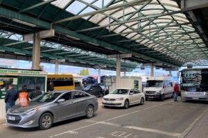 Для в’їзду до Польщі автомобілістам знову треба мати  «Зелену картку»