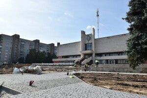 У Луцьку відремонтують не лише площу перед Палацом урочистих подій, а й саме приміщення