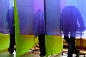 У ЦВК зазначають, що українці свідомо псували бюлетені у першому турі виборів