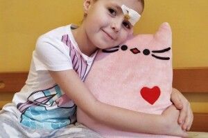 Кістку черепа зберігали у животі: 9-річній дівчинці через нежить довелося оперувати мозок 